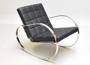 Stol i moderne design, sort læder Denne auktion er annulleret - se nu vare 1967851