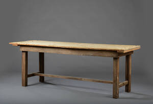 Langbord af fyrretræ