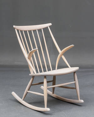 Illum Wikkelsø. Gyngestol af bøgetræ 