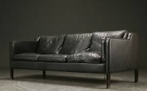 Stouby. Tre-pers. sofa model Eva