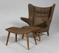 Hans J. Wegner 1914-2007. Hvilestol, model AP-19 Bamsestol med tilhørende skammel 2