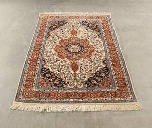 Håndknyttet orientalsk tæppe, 220x126 cm.