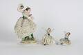 Tre figurer Danserinder i krinolineantræk 3