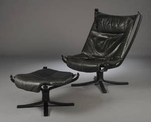 Sigurd Resell født 1920. Falcon hvilestol samt skammel. 2