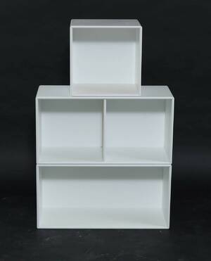 Peter J. Lassen. Tre Montana moduler, model 6111, 6112 og 6161, dybde 30 cm 3  Denne vare er sat til omsalg under nyt varenummer 5025065