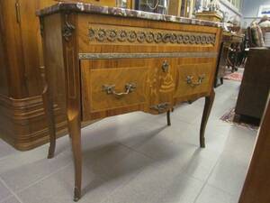 Byrå, Gustaviansk stil