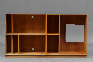 Mogens Koch, to reolmoduler i eg med sokler 4