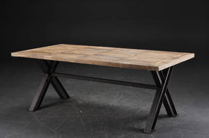 LangbordSpisebord i fransk antik landstil. Af genanvendt gammelt elmetræ