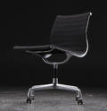 Charles Eames. Kontorstol model EA-106, Hopsak