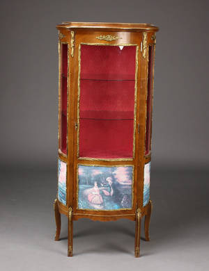 Vitrineskab, nøddebejdset træ