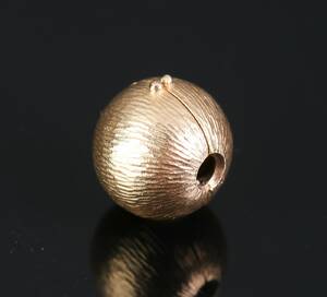 Ole Lynggaard. Kuglelås af 14 kt guld