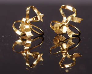 Örhängen, 1 par, guld 18K, total vikt ca 2,0 gram