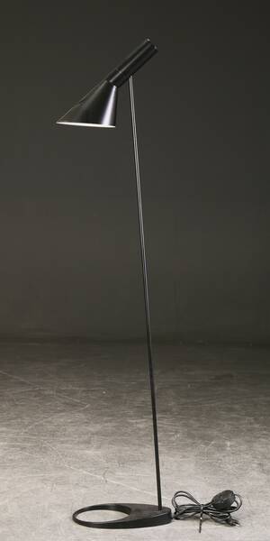 Arne Jacobsen. Standerlampe, model AJ 
