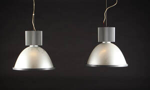 Par italienske industripendler af mærket ´iguzzini´ 2 Denne vare er sat til omsalg under nyt varenummer 4861331
