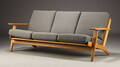 H. J. Wegner. Tre-pers. sofa, Ge-2903 