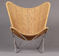 Knud Vinther. Batchair. Lænestol af honningfarvet rattan