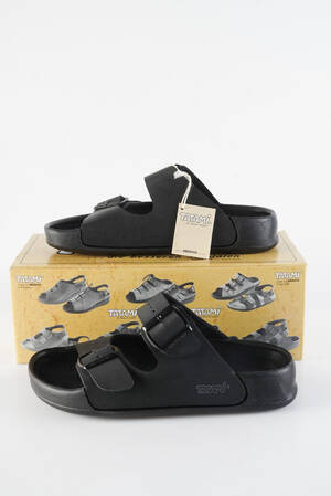 Arbetsskor, ett par. Tatami Malmö strl 38. 