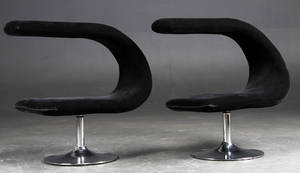 To loungestole, sorte 2 