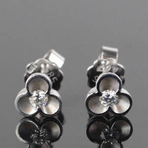 Brillant Ørestikker i 14 kt. hvidguld