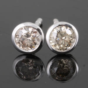 Diamond earrings, 14kt. white gold, approx. 0.40 ct 2