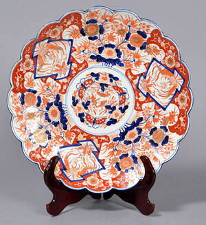 Imari fad af porcelæn, antageligt ca. 1900.