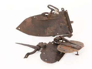 Lås och gångjärn 2st, 1700-tal