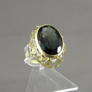 Spinell Ring gefertigt aus 14Kt. Gelbgold