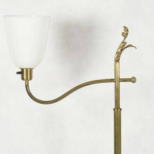 GOLVLAMPA, gulmetall, höj och sänkbar, 1900-talets första hälft.