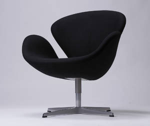 Arne Jacobsen. Svanen. Lænestol, model 3320, Milani Noir