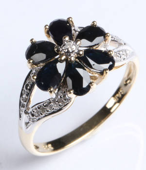 Safir- og diamantring