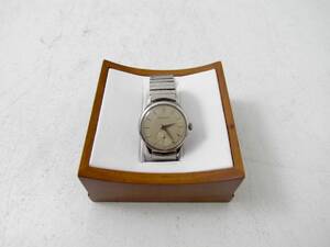 Herrarmbandsur, Jaeger le Coultre