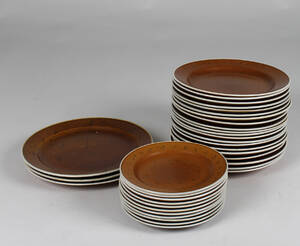 Stig Lindberg, Gustavsberg, Coq, tallrikar, 34 st