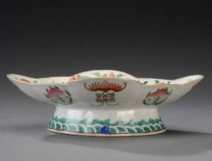 Kinesisk fad af porcelæn, 18001900-tallet 