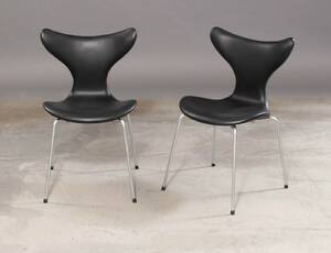 Arne Jacobsen. Et par stole Mågen model 3108..2 Denne vare er sat til omsalg under nyt varenummer 4812349
