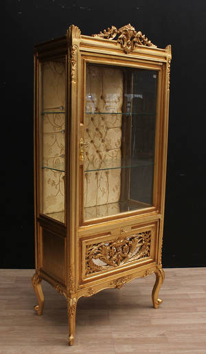 Vitrinskåp, Louis XV-stil