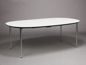 Zeta Furniture. Spisebord