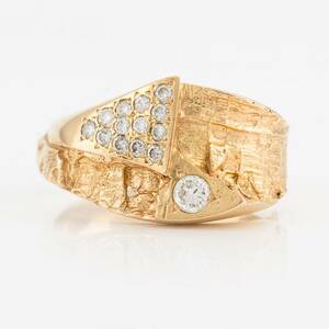 Ring, 18K guld med briljantslipade diamanter