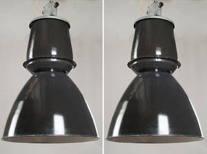 Paar große Industrielampen Werkslampen Deckenlampen Typ 24401 der 1950er 1960er Jahre, emailliert 2
