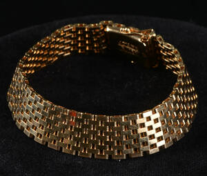 Murstensarmband i 18K guld. Vikt ca 41 gr.