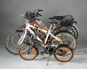 Samling børnecykler. 4