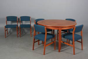 Cirkulært spisebord med udtræk samt seks stole af teaktræ.  7