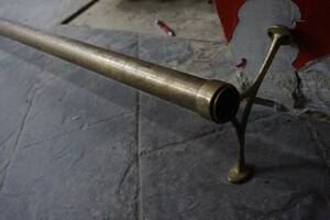 Barfot i mässing 217