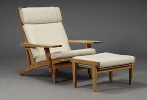 Hans J. Wegner. Lænestol samt skammel 2 Denne vare er sat til omsalg under nyt varenummer 4848683