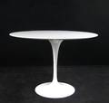 Eero Saarinen, Esstisch  Tisch in Marmor aus der Tulip Gruppe von Knoll International 