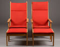 Hans J. Wegner. Par armstole af eg, model 284 med tilhørende skamler 4