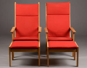 Hans J. Wegner. Par armstole af eg, model 284 med tilhørende skamler 4
