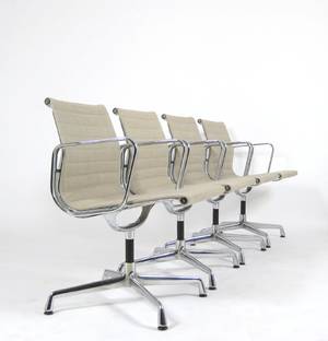 Charles  Ray Eames, Stühle Modell EA 107 von Vitra 4