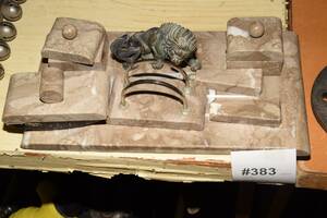 Skrivställ i marmor