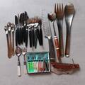 DIVERSE BESTICK samt KNIV