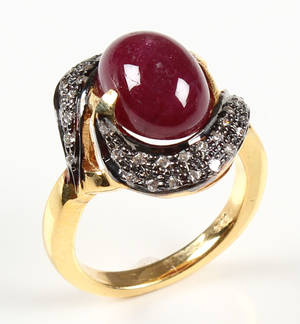 Ring, forgyldt sølv, rubin, safirer